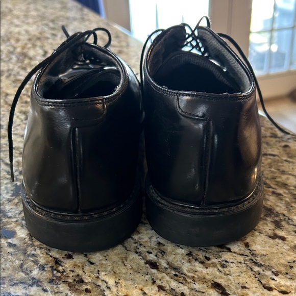 Vibram Black Men's Oxfords - Picture 8 of 12